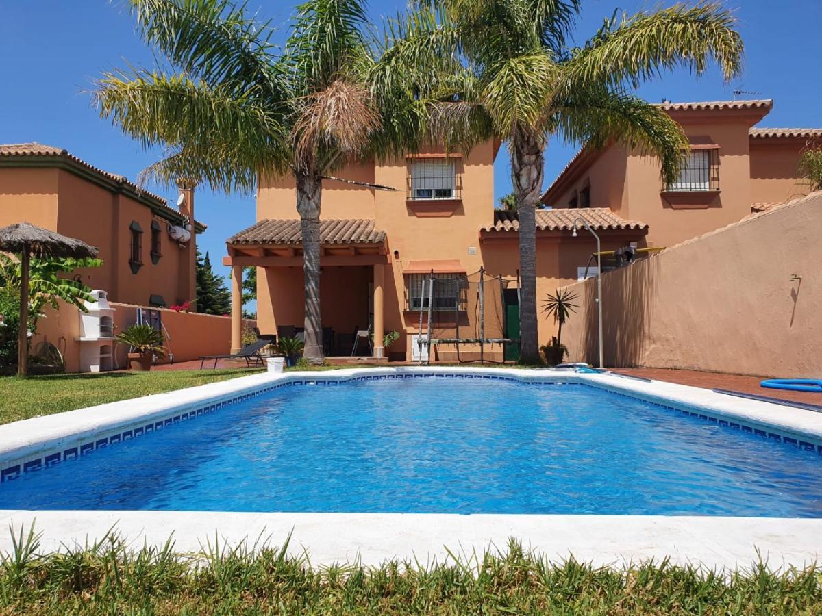 צ'יקלנה דה לה פרונטרה Villa Ostrero מראה חיצוני תמונה